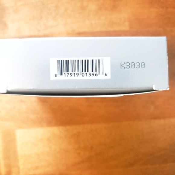 IT Cosmetics Bye Bye Pores Pressed Powder Translucent - Picture 8 of 10